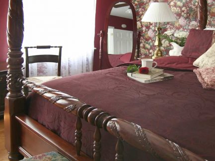 Brafferton Suite bed and dresser